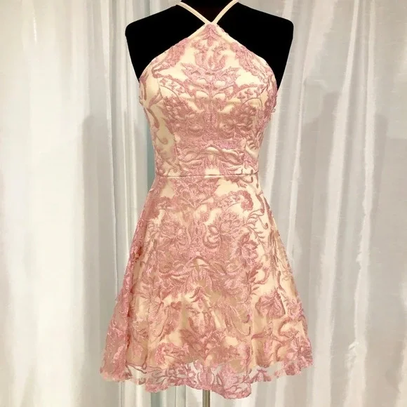 NWT Speechless pink and cream mini dress - Picture 1 of 7